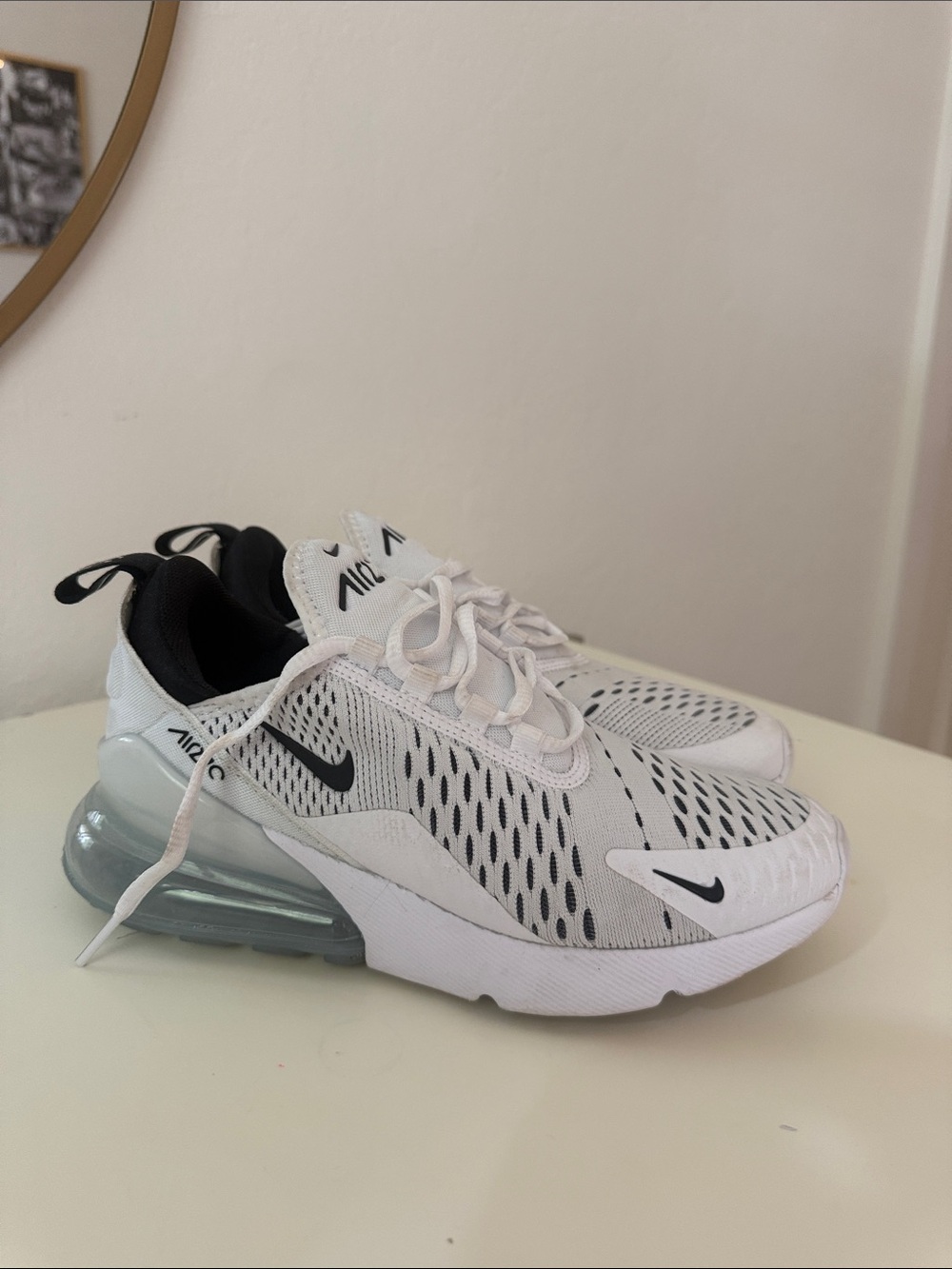 Nike White & Black Air Max 270